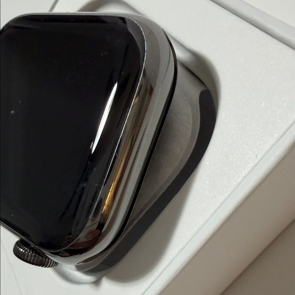 Apple Watch Stainless Steel Series 8 45mm w/ Black Band S/M - Picture 11 of 12